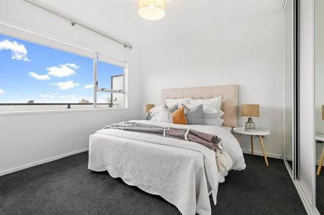 Photo of property in 2/9 Strong Street, St Johns, Auckland, 1072