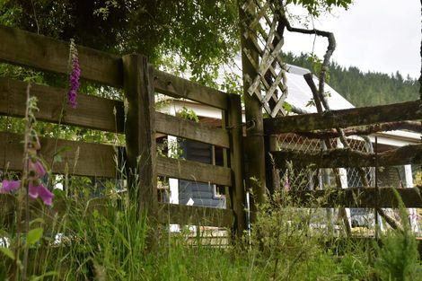 Photo of property in 2005 Ongarue Stream Road, Waimiha, 3998