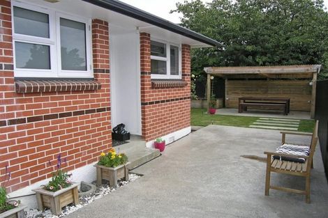 Photo of property in 2/1133 Fergusson Drive, Clouston Park, Upper Hutt, 5018