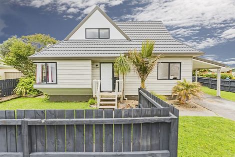 Photo of property in 1/53 Frank Nobilo Drive, Golflands, Auckland, 2013
