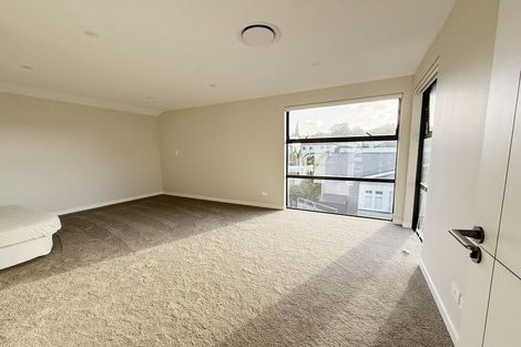 Photo of property in 30b Selwyn Road, Cockle Bay, Auckland, 2014