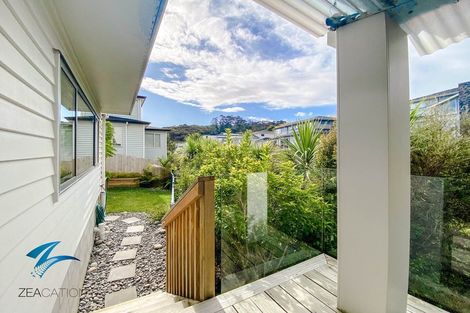 Photo of property in 106 Admirals Court Drive, Greenhithe, Auckland, 0632