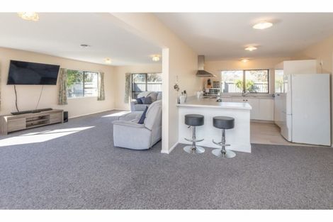 Photo of property in 166a Breezes Road, Aranui, Christchurch, 8061