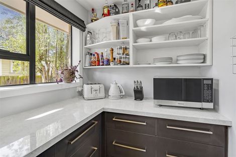 Photo of property in 22 Kendal Avenue, Burnside, Christchurch, 8053