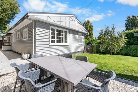Photo of property in 4 Burnbrae Street, Saint Martins, Christchurch, 8022