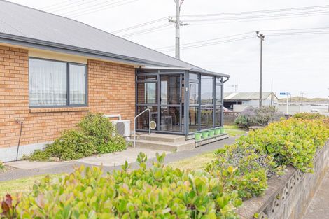 Photo of property in 2 Mosston Road, Castlecliff, Whanganui, 4501