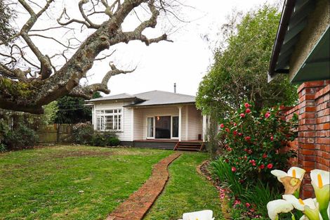 Photo of property in 30 Victoria Avenue, Dannevirke, 4930