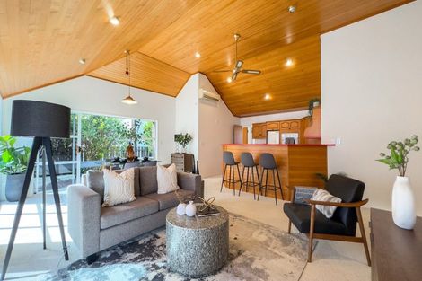 Photo of property in 102 Beach Road, Thames, 3500