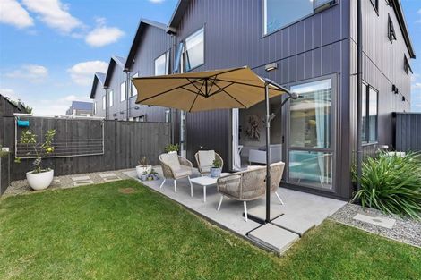 Photo of property in 31 Koura Drive, Red Beach, 0932