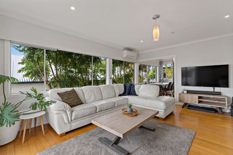 Photo of property in 2/71 Deep Creek Road, Waiake, Auckland, 0630