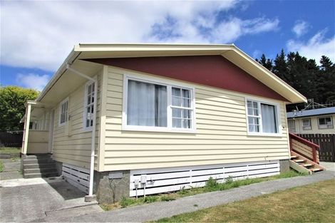 Photo of property in 33 Stockdale Street, Wainuiomata, Lower Hutt, 5014