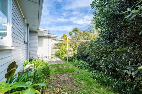 Photo of property in 20 Catherine Crescent, Paparangi, Wellington, 6037