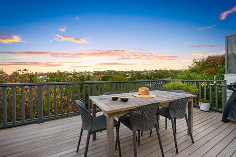 Photo of property in 40 Peter Terrace, Castor Bay, Auckland, 0620