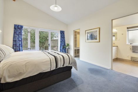 Photo of property in 17 Seagrave Place, Ilam, Christchurch, 8041