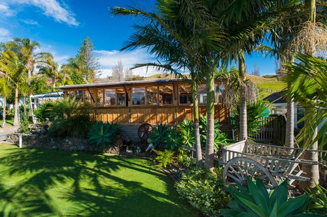 Photo of property in 52 Arthur Street, Tokomaru Bay, 4079