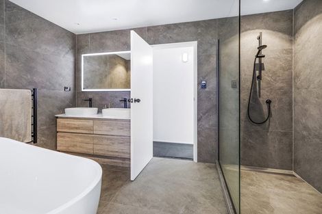 Photo of property in 16 Shelley Jane Place, Dinsdale, Hamilton, 3204