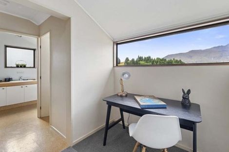 Photo of property in 9a Dart Place, Fernhill, Queenstown, 9300