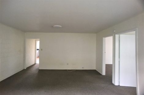 Photo of property in 2/4 Regal Place, Forrest Hill, Auckland, 0620