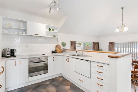 Photo of property in 210 Ngatai Road, Otumoetai, Tauranga, 3110