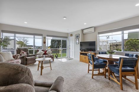 Photo of property in 1a Walmer Grove, Bell Block, New Plymouth, 4312