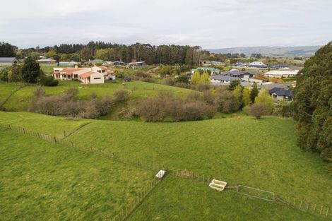 Photo of property in 27 Schnell Drive, Kelvin Grove, Palmerston North, 4414