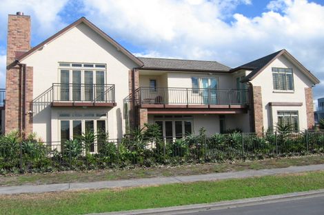 Photo of property in 30 Waikura Drive, Te Atatu Peninsula, Auckland, 0610