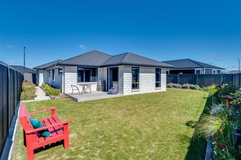 Photo of property in 5 Kaituna Place, Te Awa, Napier, 4110