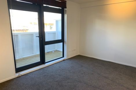 Photo of property in Pirie Street Townhouses, 3/35 Pirie Street, Mount Victoria, Wellington, 6011