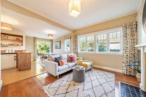 Photo of property in 1/14 Pohutukawa Street, Woburn, Lower Hutt, 5010