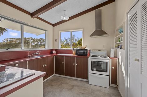 Photo of property in 24a Saint Ives Grove, Whalers Gate, New Plymouth, 4310