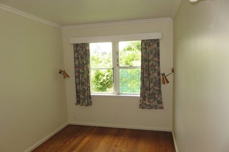 Photo of property in 88 Newlands Road, Newlands, Wellington, 6037
