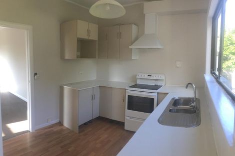 Photo of property in 13 Westwell Road, Belmont, Auckland, 0622