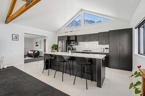 Photo of property in 15 Mckellar Drive, Jacks Point, Queenstown, 9371