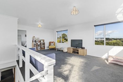 Photo of property in 49 Queens Road, Glen Avon, New Plymouth, 4312