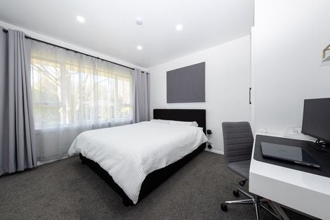 Photo of property in 9 Bevington Street, Avonhead, Christchurch, 8042