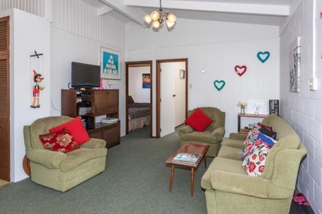 Photo of property in 605a Ocean Road, Whangamata, 3620