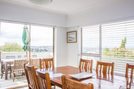 Photo of property in 13 Colin Wild Place, Glenfield, Auckland, 0629