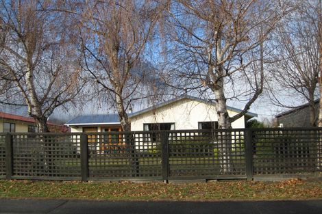 Photo of property in 50 Remarkables Crescent, Frankton, Queenstown, 9300