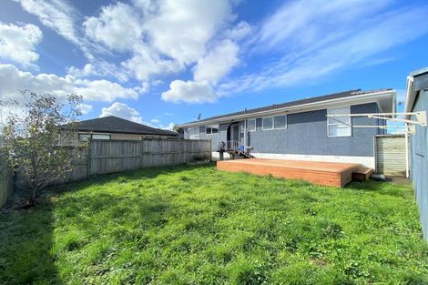 Photo of property in 69 Solar Road, Glen Eden, Auckland, 0602
