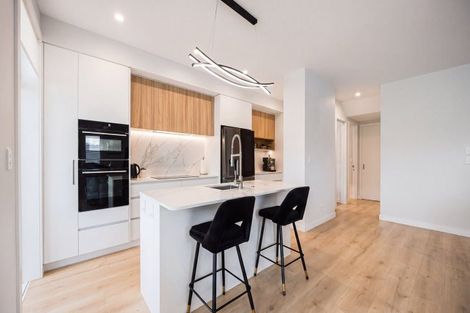 Photo of property in 63 Milford Road, Milford, Auckland, 0620