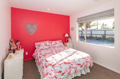 Photo of property in 1/4 Daniels Road, Redwood, Christchurch, 8051