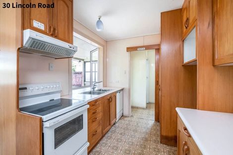 Photo of property in 30 Lincoln Road, Henderson, Auckland, 0610