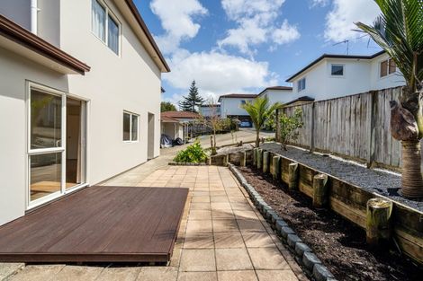 Photo of property in 16a Becroft Drive, Forrest Hill, Auckland, 0620