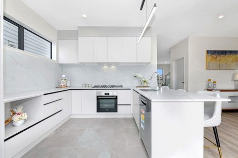 Photo of property in 23b Studfall Street, Pakuranga Heights, Auckland, 2010