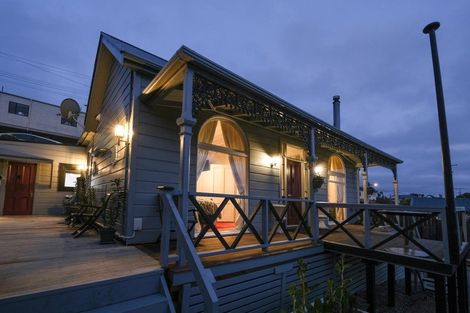 Photo of property in 11 Henderson Street, Mornington, Dunedin, 9011