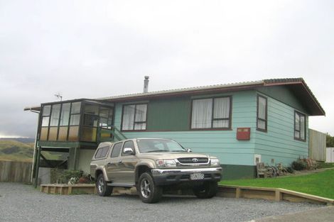 Photo of property in 143 Mark Avenue, Grenada Village, Wellington, 6037