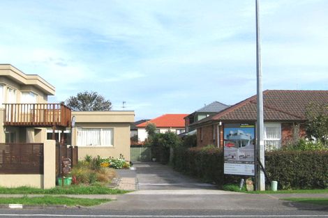 Photo of property in 2/41 Macleans Road, Bucklands Beach, Auckland, 2014