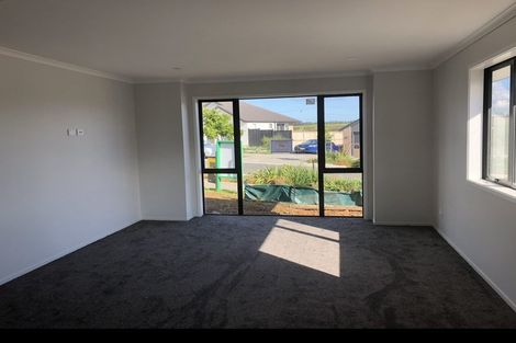Photo of property in 22 Walter Lawry Road, Paerata, Pukekohe, 2124