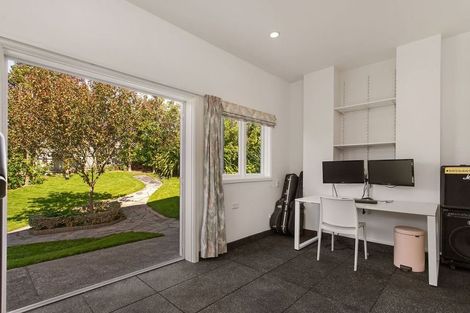 Photo of property in 157 Hackthorne Road, Cashmere, Christchurch, 8022