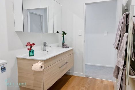 Photo of property in 588e Te Atatu Road, Te Atatu Peninsula, Auckland, 0610
